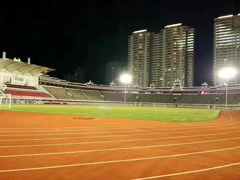 名称：贵州凯里民族体育馆20米高杆灯